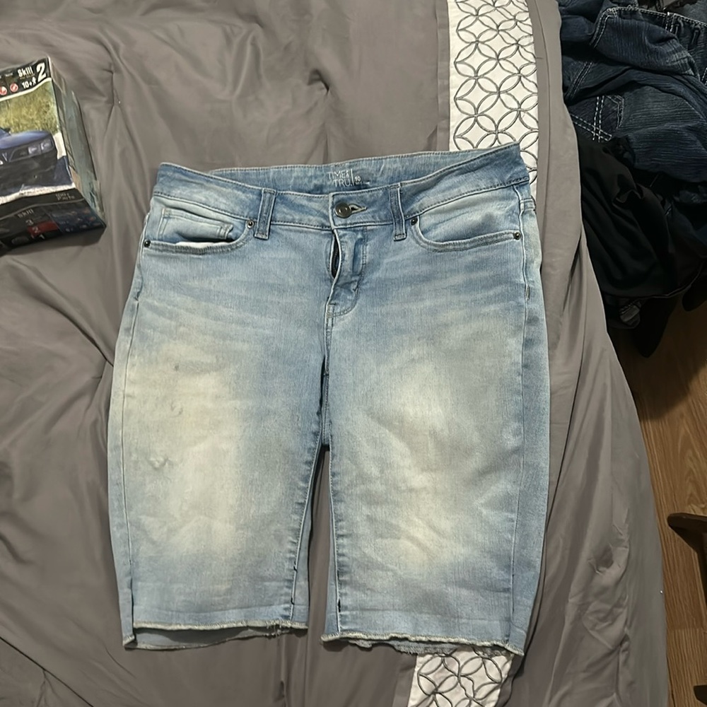 Time and true Jean knee shorts
